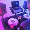 Bild på Gravity FDJT 01 DJ Desk with Adjustable Loudspeaker and Laptop Trays