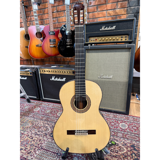 Bild på Amalio Burguet 2M Spruce 2020 BEG