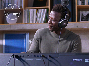 Bild för kategori Nya Yamaha PSR-E483 & PSR-E583