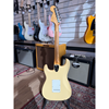 Bild på Fender Vintera II Stratocaster MN Vintage White 2023 BEG